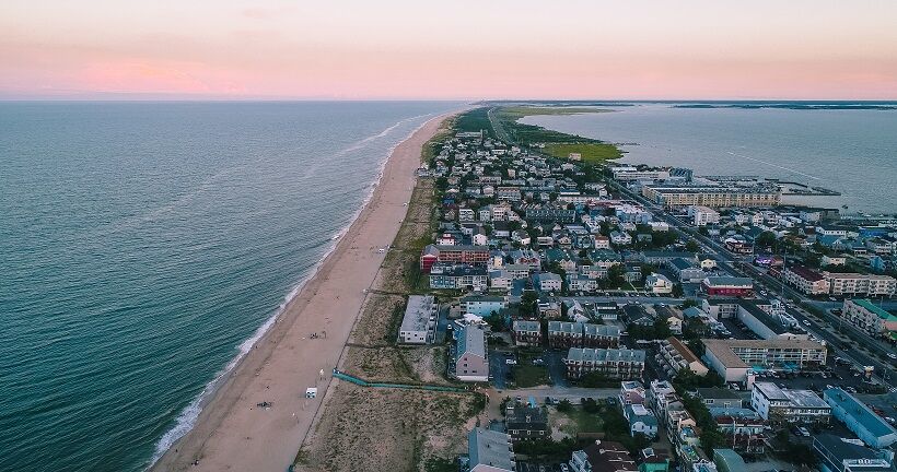 Dewey Beach vs Rehoboth Beach: A Comprehensive Comparison